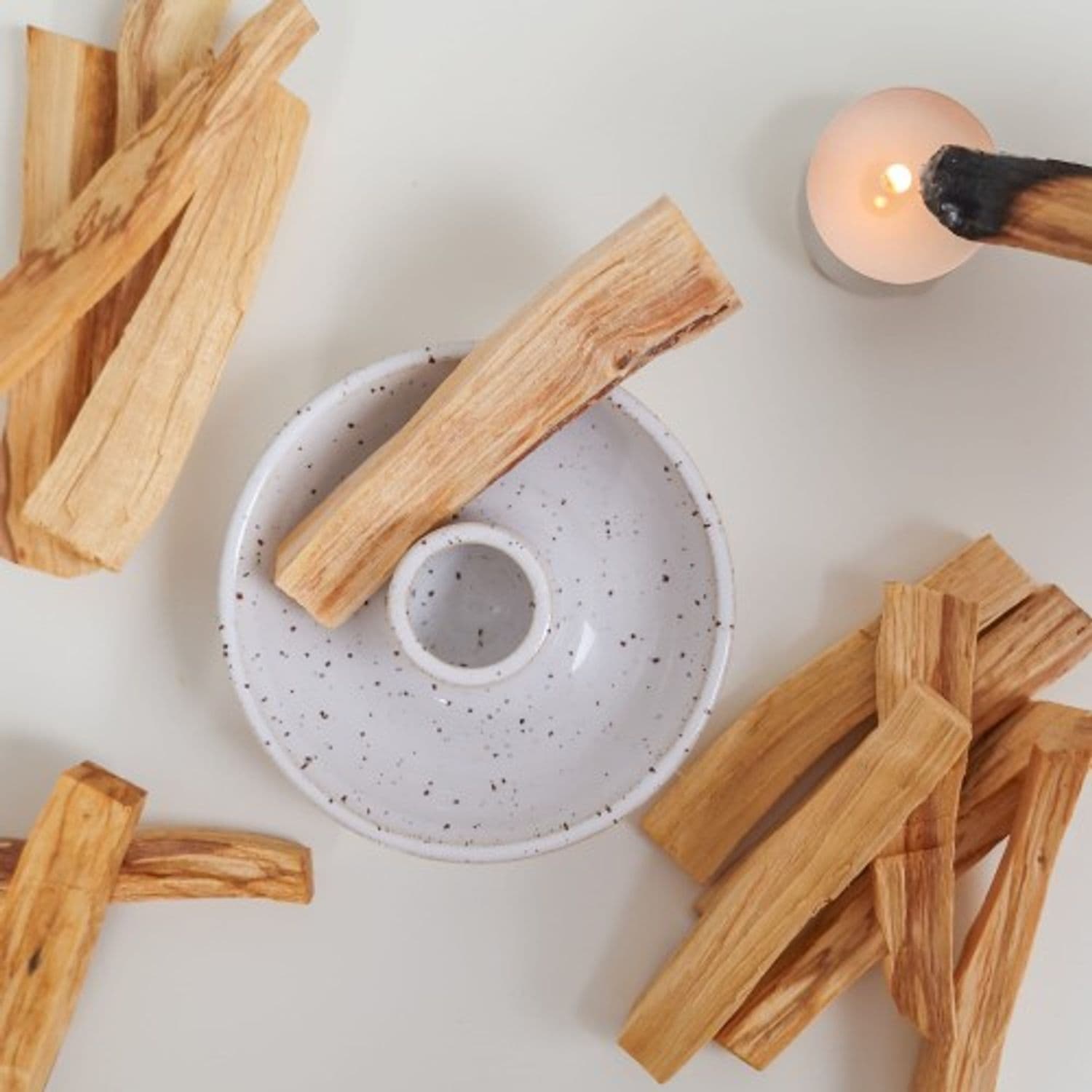 Palo Santo - święte drzewo oczyszcza ze złej energii - kadzidło